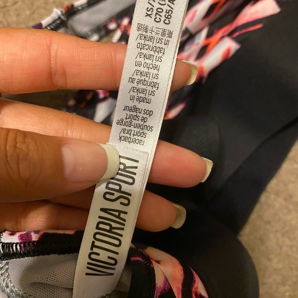 Victoria’s Secret Sports Bra - Picture 2 of 2